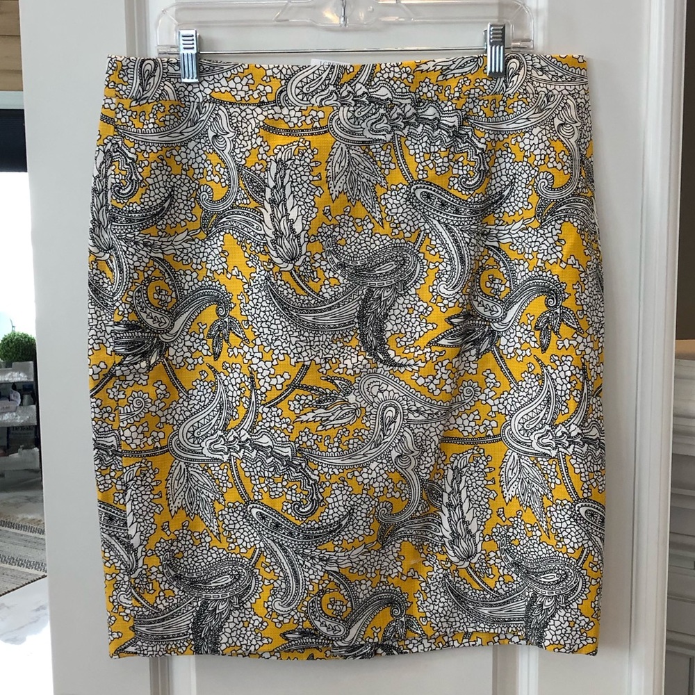 NWT JCrew Patterned Pencil Skirt.